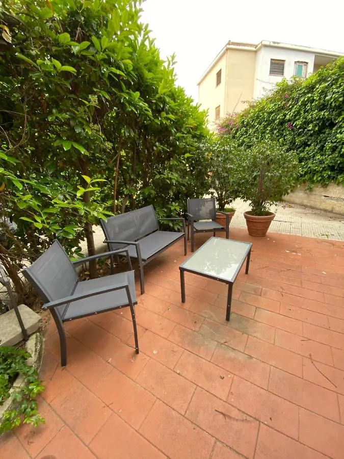 Mondello Sea View Beach Apartment 巴勒莫