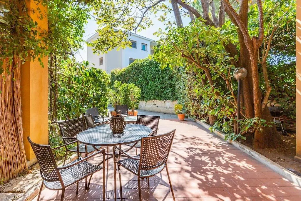 Mondello Sea View Beach Apartment 巴勒莫